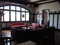Hostal Little Castle - Hostel