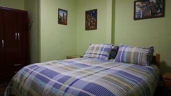 Hostal Little Castle - Hostel