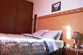 Hostal Little Castle - Hostel