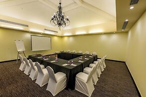 O Hotel Goa, Candolim Beach