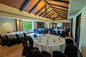 O Hotel Goa, Candolim Beach