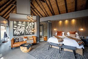 Tuningi Safari Lodge