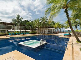The Briza Beach Resort Khaolak