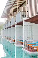 The Briza Beach Resort Khaolak