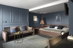 COMMUNE suites