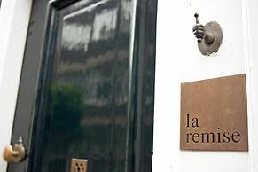 COMMUNE suites