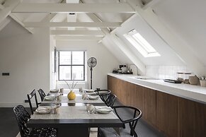 COMMUNE suites