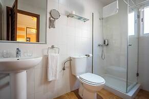 YIT Puerta Bisagra