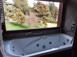 Charming Residences & Suites with Private Spa