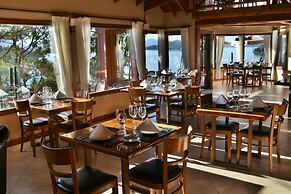 Charming Residences & Suites with Private Spa