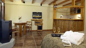 Charming Residences & Suites with Private Spa