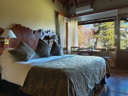 Charming Residences & Suites with Private Spa