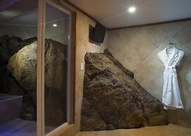 Charming Residences & Suites with Private Spa