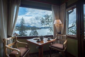 Charming Residences & Suites with Private Spa