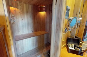 Charming Residences & Suites with Private Spa