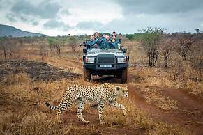Rhino River Lodge
