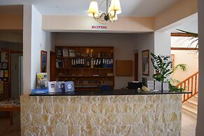 Anna Hotel Apartments