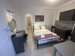 Markakis Studios Fira