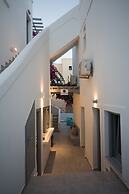 Markakis Studios Fira
