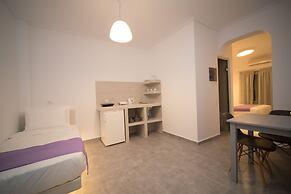 Markakis Studios Fira