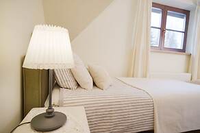 Karlamuiza Country Hotel