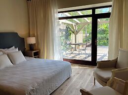 Karlamuiza Country Hotel