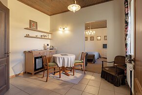 Karlamuiza Country Hotel