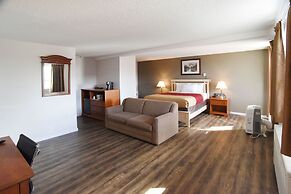 Econo Lodge Inn & Suites