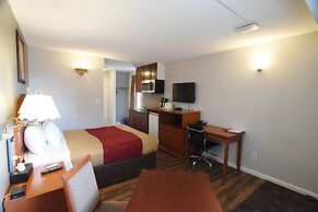 Econo Lodge Inn & Suites