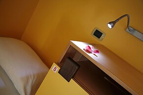 Seven Hostel