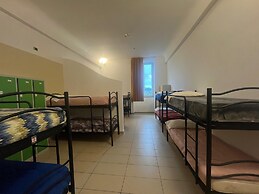 Seven Hostel