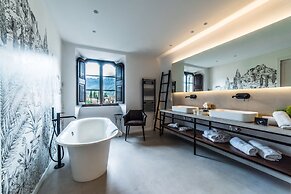 L'Avenida Hotel