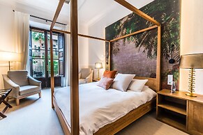 L'Avenida Hotel