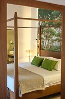 L'Avenida Hotel