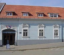 Várkapu Panzió
