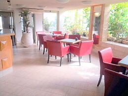 Hotel Marom