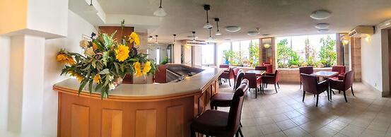 Hotel Marom