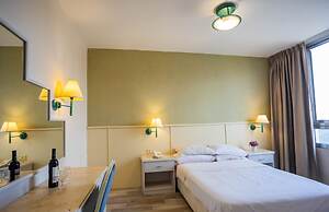 Hotel Marom