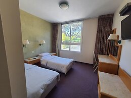 Hotel Marom