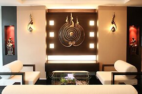 Mirth Sathorn Hotel