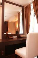 Mirth Sathorn Hotel