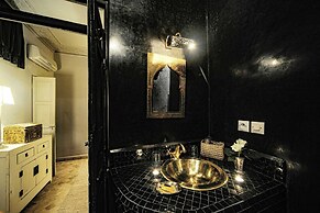 Riad Khol
