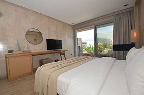 Evilion Sea And Sun