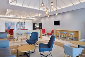 Holiday Inn Express Dubai Airport by IHG