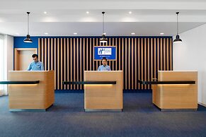 Holiday Inn Express Dubai Airport by IHG