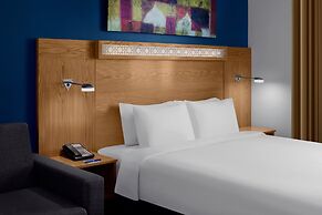 Holiday Inn Express Dubai Airport by IHG