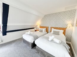 The Red Lion Hotel
