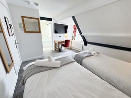 The Red Lion Hotel