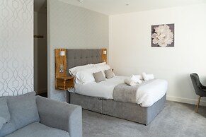 The Red Lion Hotel