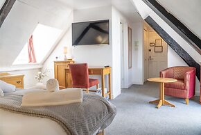 The Red Lion Hotel